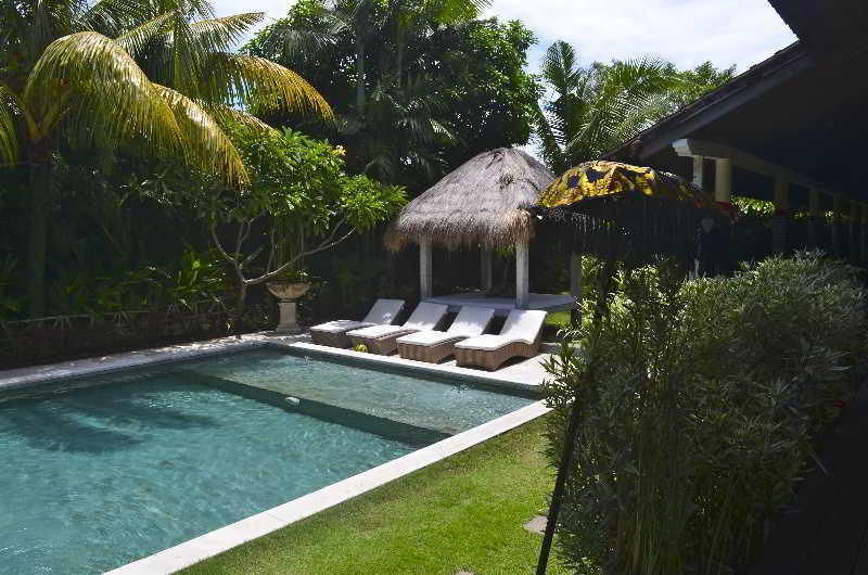 Karisa Boutique Taman liburan Seminyak (Bali)
